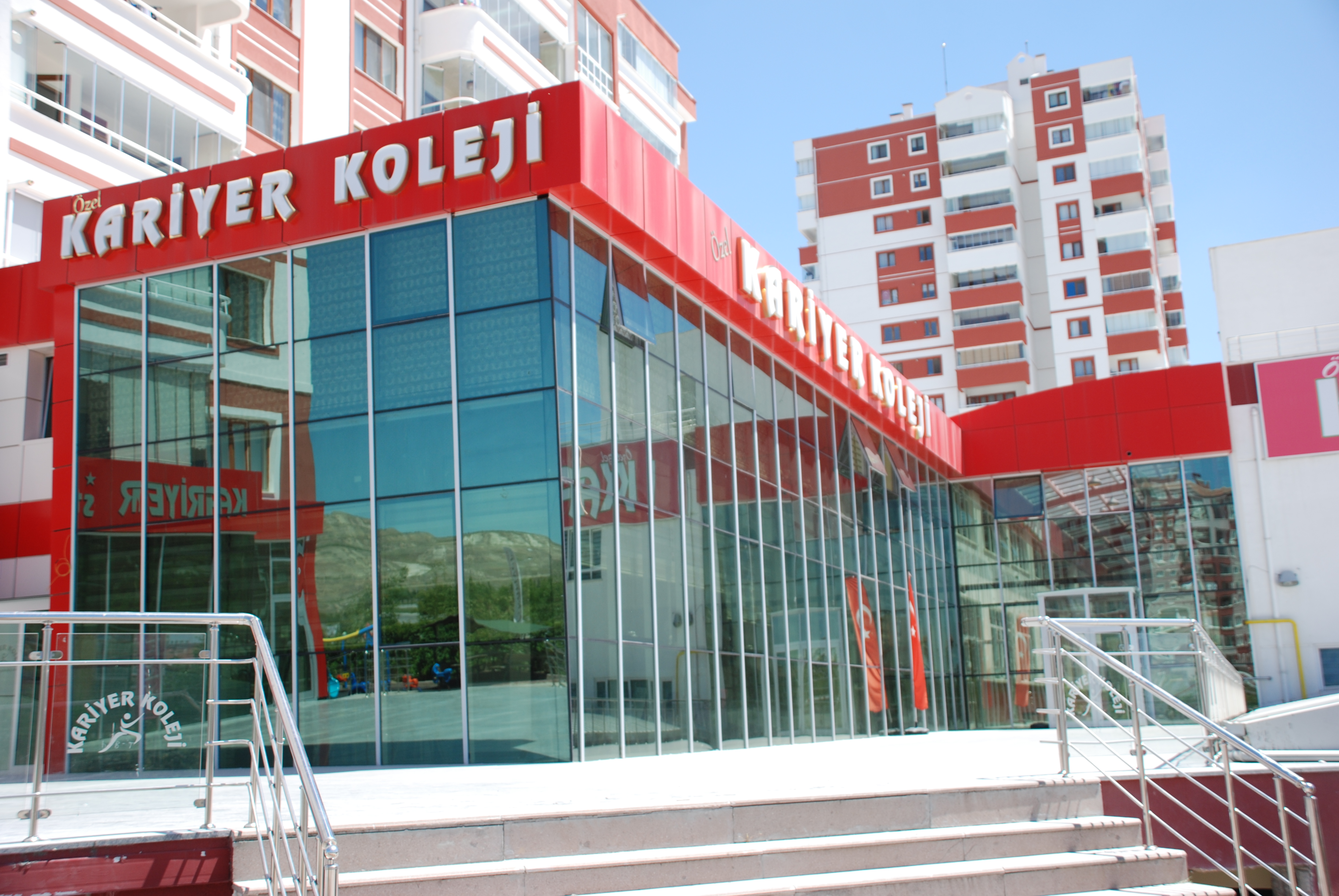KARİYER KOLEJİ